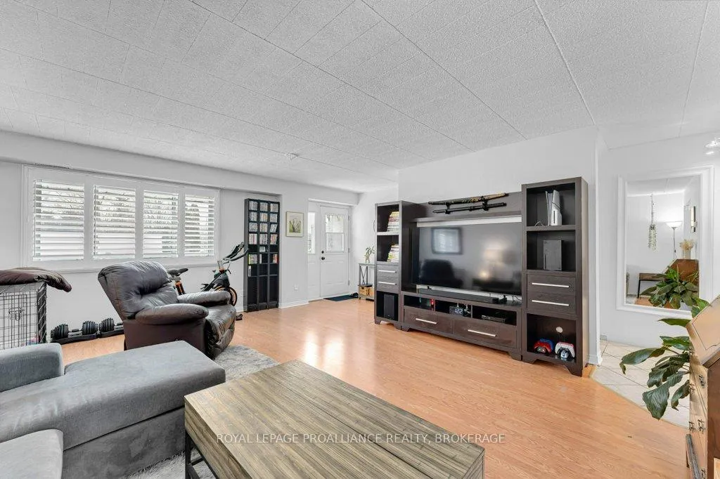 Photo 6 of Unit 1, 4427 Bath Road, Loyalist, Amherstview — HOMEH