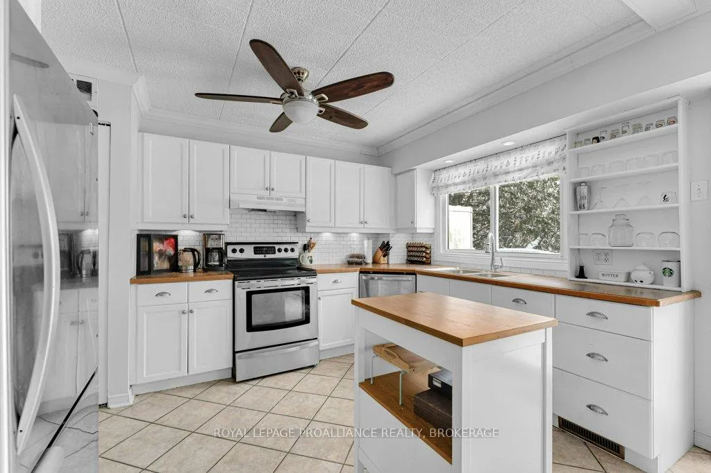 Photo 10 of Unit 1, 4427 Bath Road, Loyalist, Amherstview — HOMEH