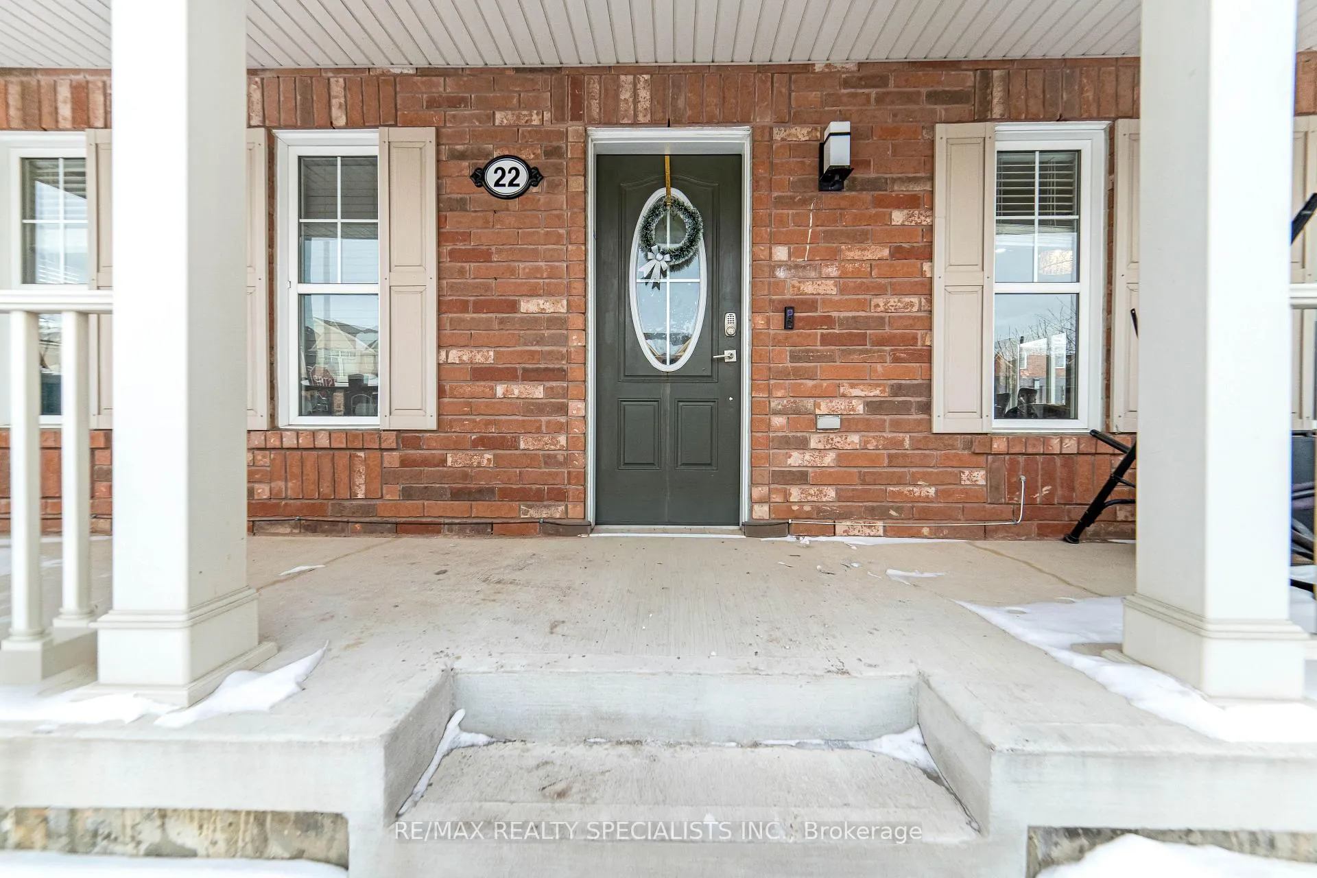 Photo 4 of 22 Apple Valley Way, Brampton, Bram East — HOMEH