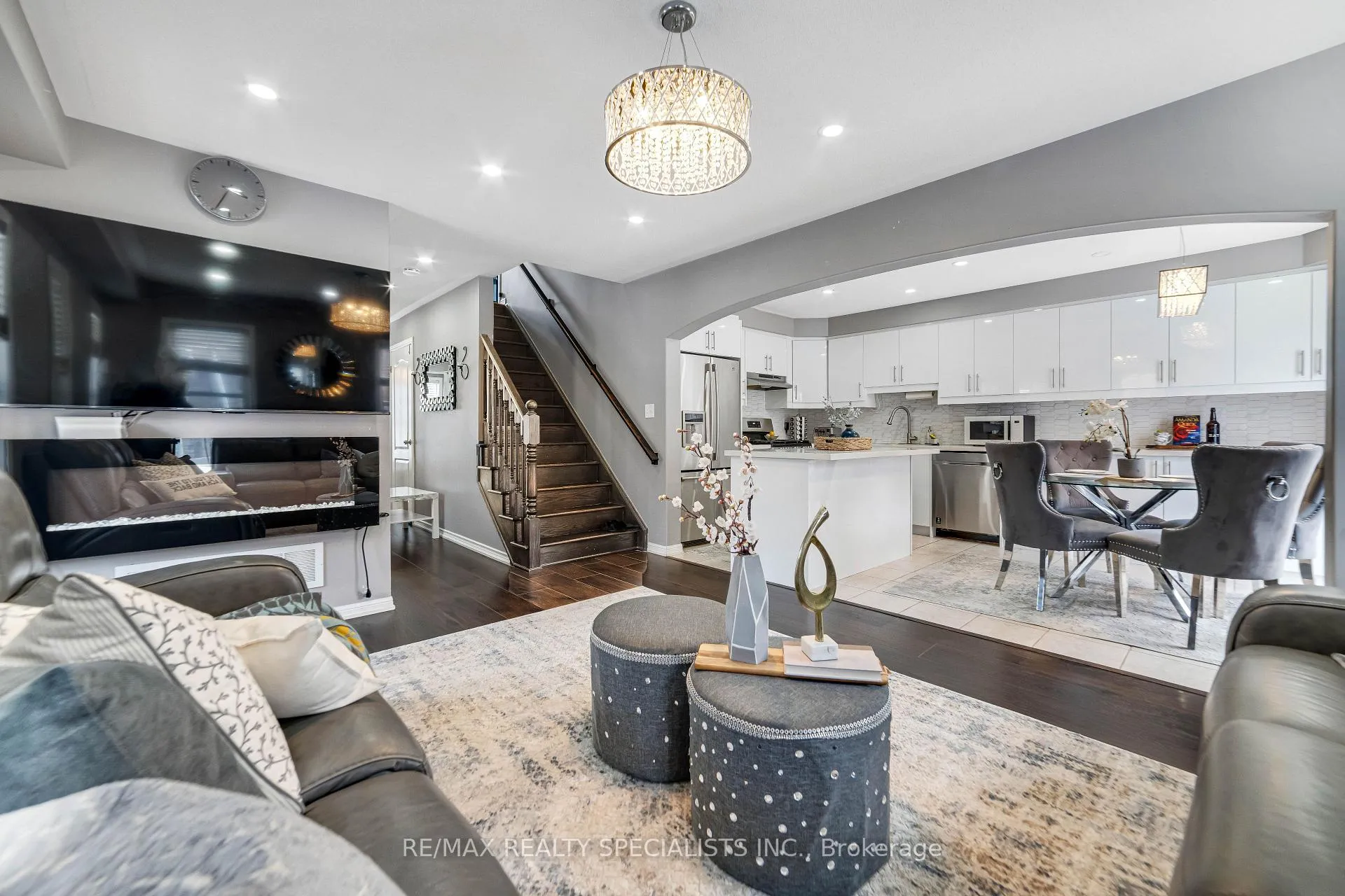 Photo 8 of 22 Apple Valley Way, Brampton, Bram East — HOMEH