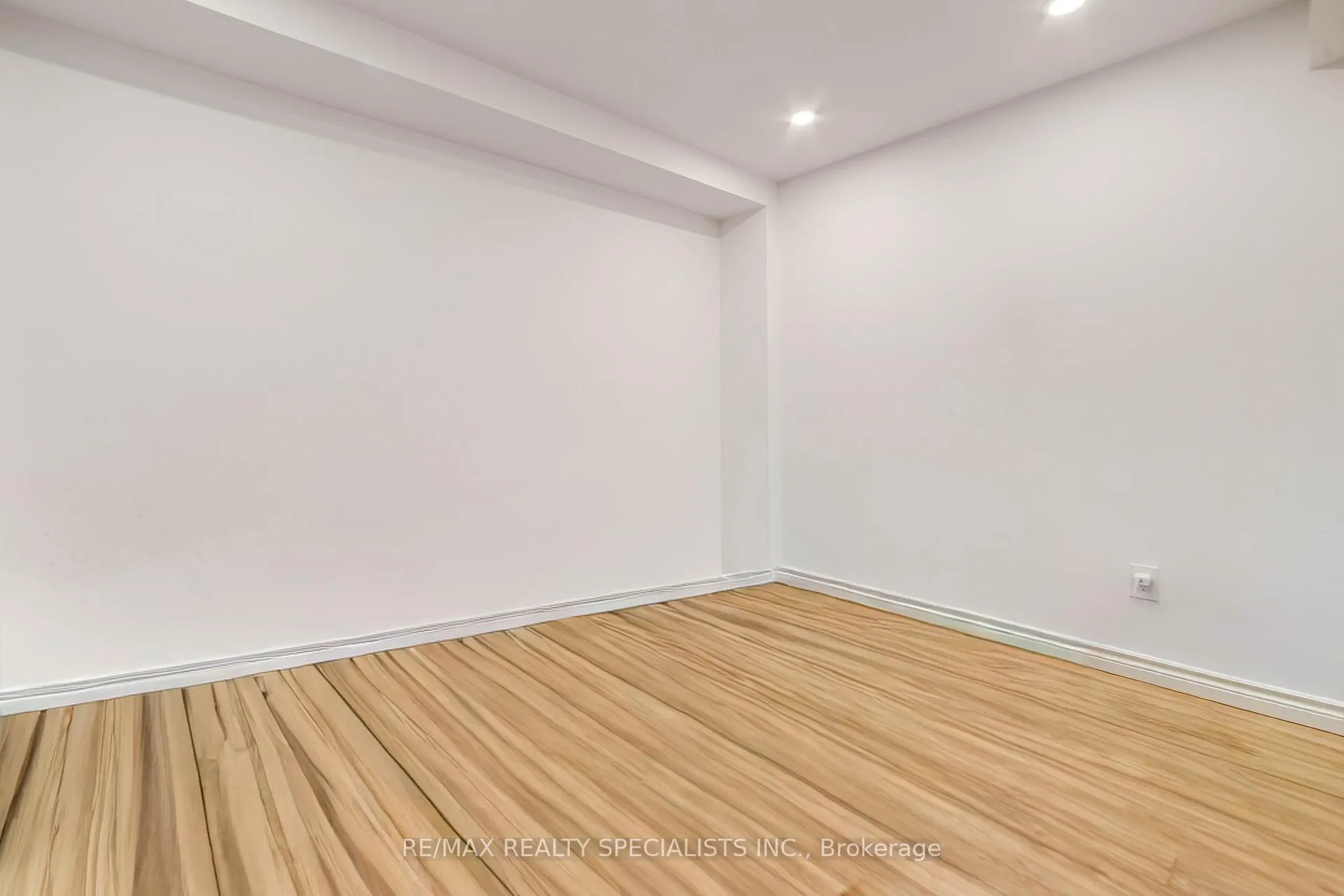 Photo 30 of 22 Apple Valley Way, Brampton, Bram East — HOMEH