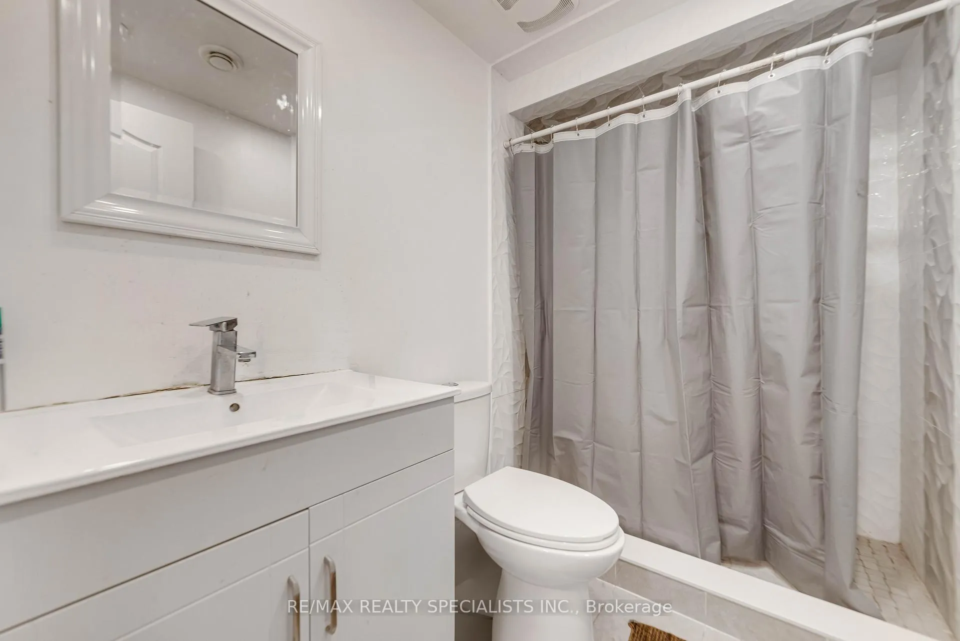Photo 33 of 22 Apple Valley Way, Brampton, Bram East — HOMEH