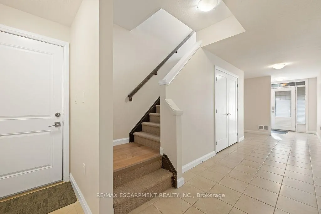 Photo 7 of Unit 33, 1169 Garner Road E, Hamilton, Meadowlands — HOMEH