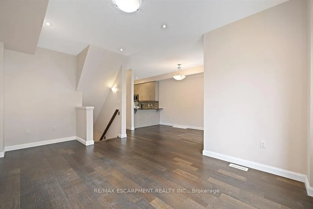 Photo 10 of Unit 33, 1169 Garner Road E, Hamilton, Meadowlands — HOMEH
