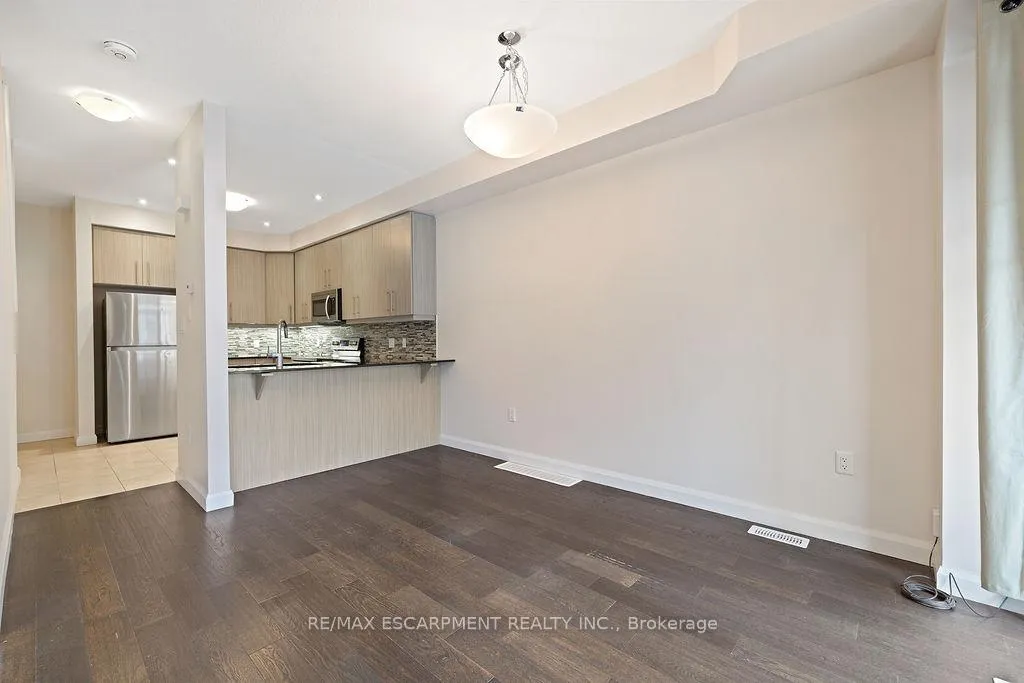 Photo 12 of Unit 33, 1169 Garner Road E, Hamilton, Meadowlands — HOMEH