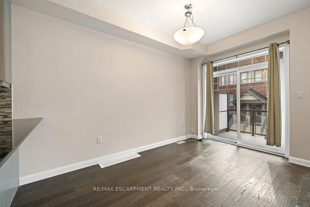 Photo 13 of Unit 33, 1169 Garner Road E, Hamilton, Meadowlands — HOMEH