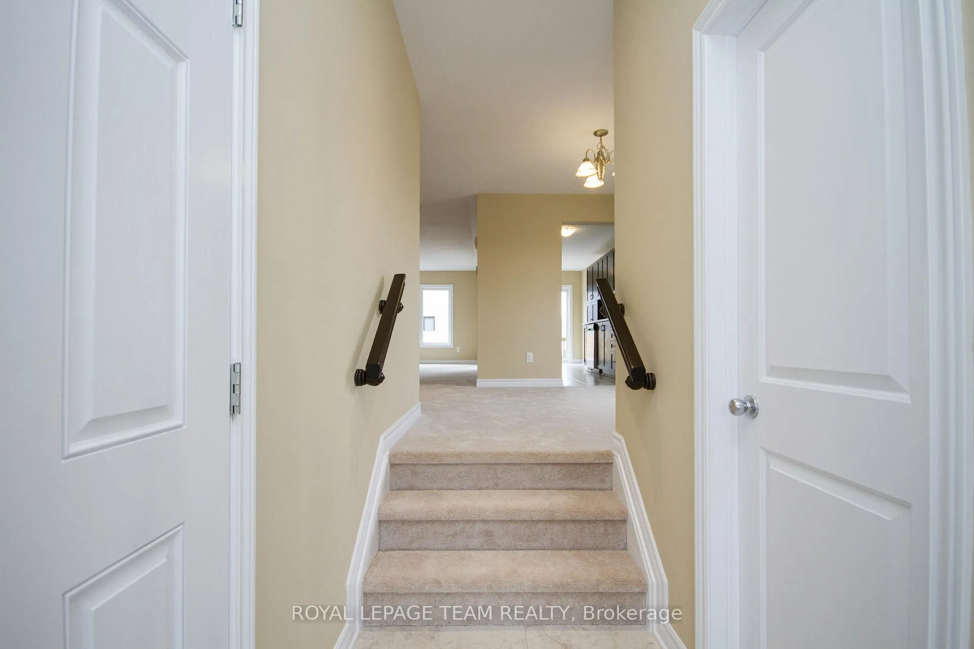 Photo 6 of 464 Brettonwood Ridge, Ottawa, Kanata - Kanata Lakes/Heritage Hills — HOMEH