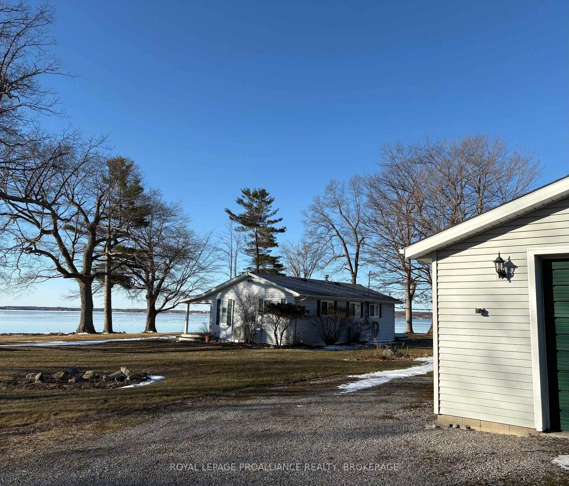Photo 1 of 27 Berry Lane, Frontenac Islands, The Islands — HOMEH