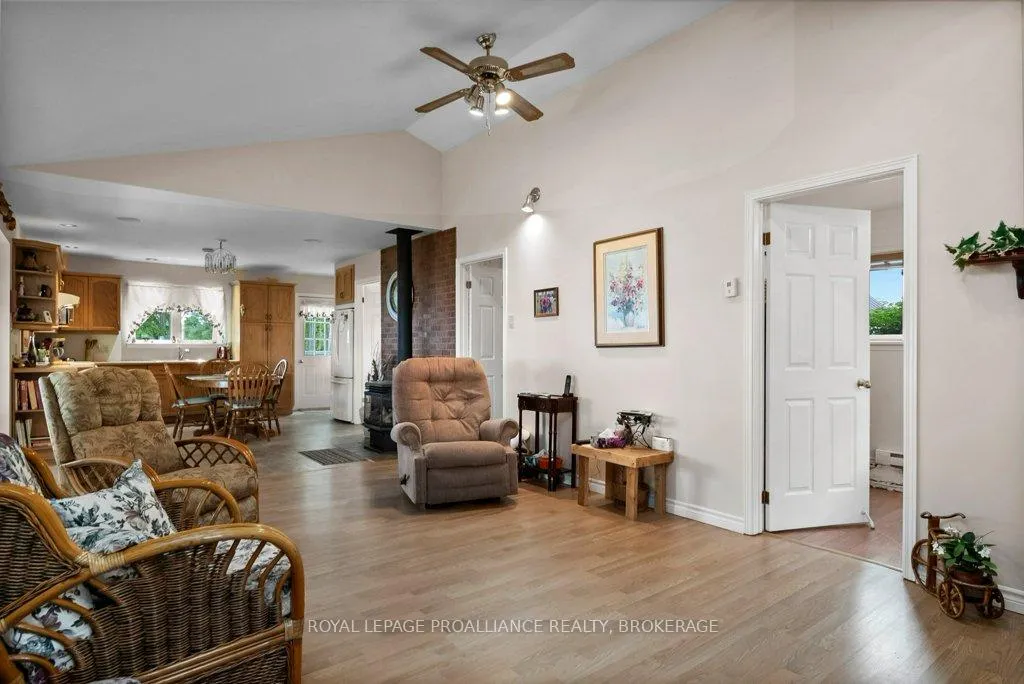 Photo 11 of 27 Berry Lane, Frontenac Islands, The Islands — HOMEH