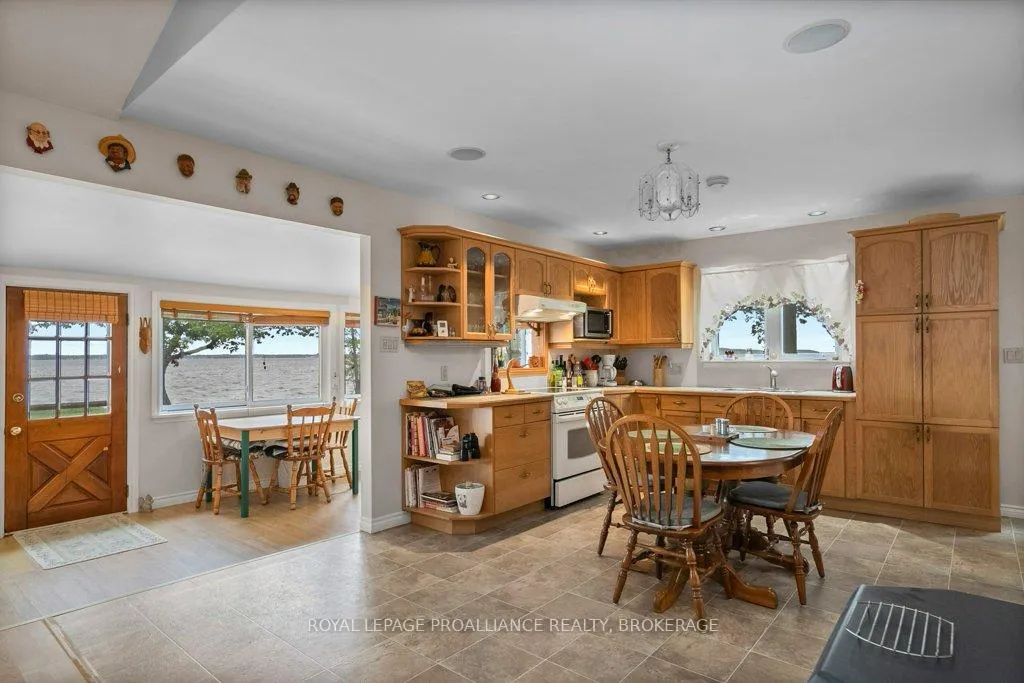 Photo 14 of 27 Berry Lane, Frontenac Islands, The Islands — HOMEH