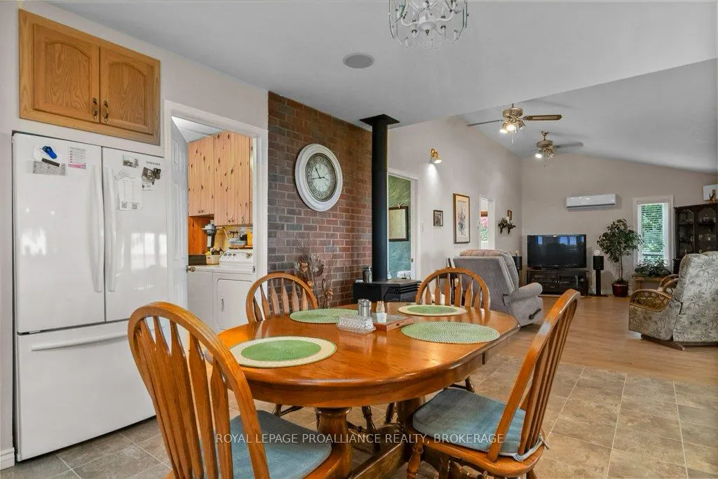 Photo 16 of 27 Berry Lane, Frontenac Islands, The Islands — HOMEH