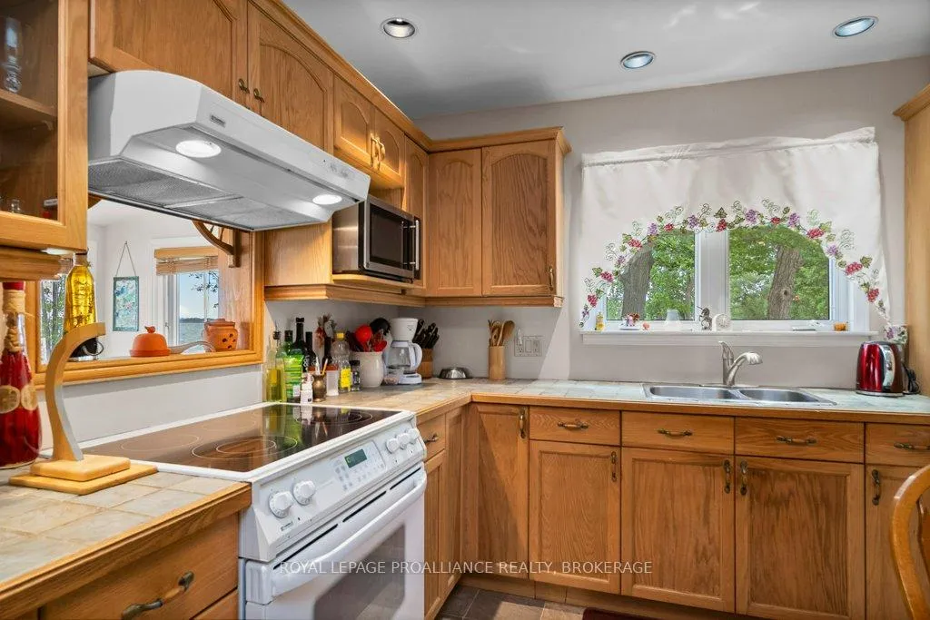Photo 17 of 27 Berry Lane, Frontenac Islands, The Islands — HOMEH