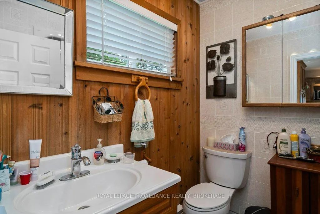 Photo 21 of 27 Berry Lane, Frontenac Islands, The Islands — HOMEH
