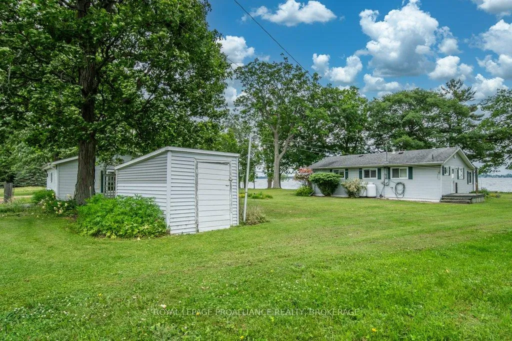 Photo 26 of 27 Berry Lane, Frontenac Islands, The Islands — HOMEH