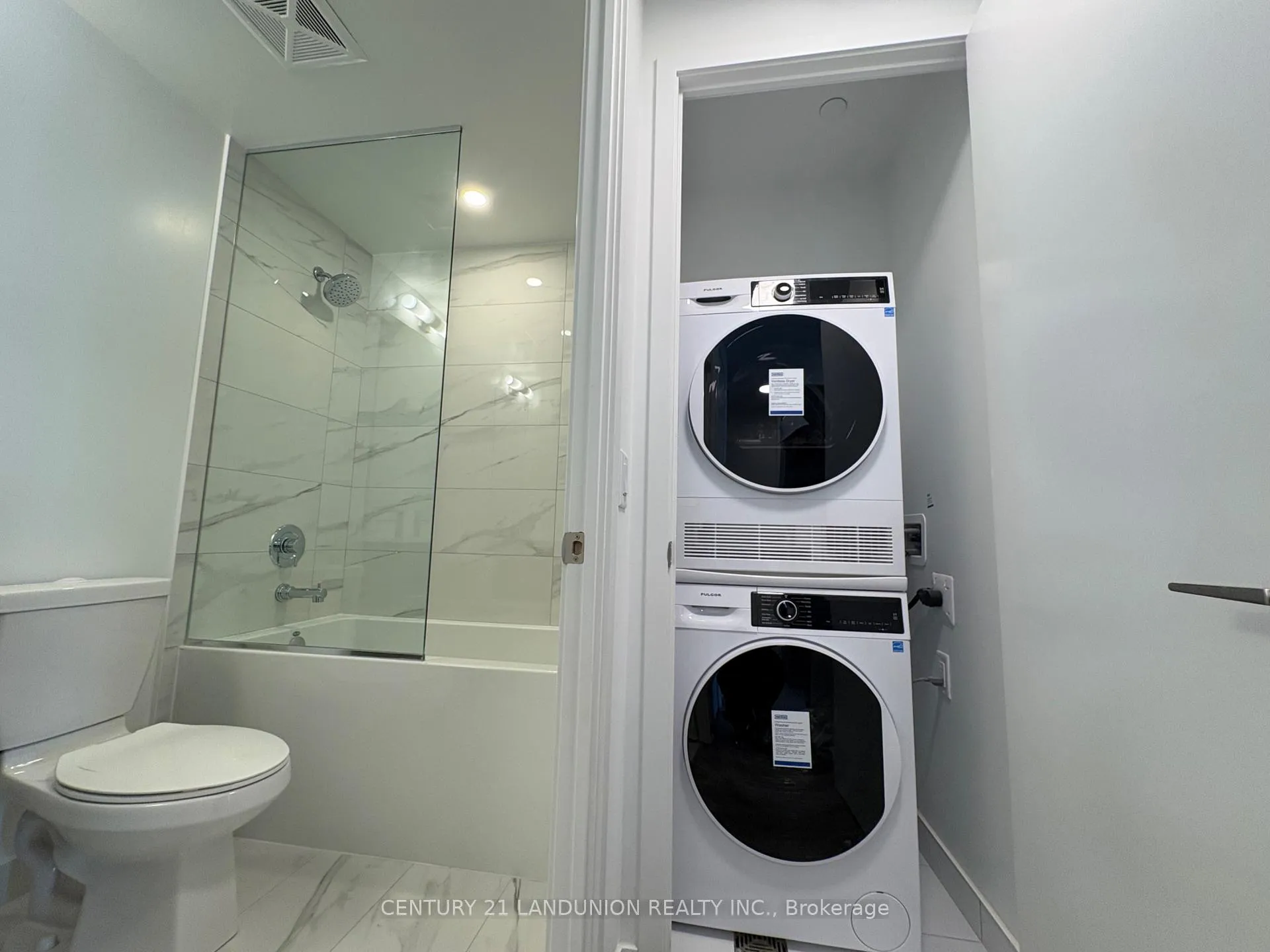 Photo 3 of 3505 180 Front Street E, Toronto, Moss Park — HOMEH