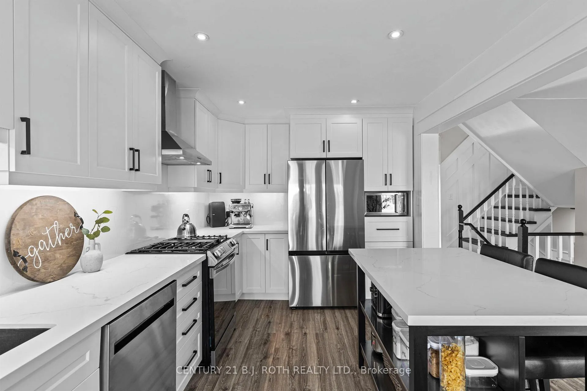 Photo 6 of 13 Hadden Crescent, Barrie, East Bayfield — HOMEH