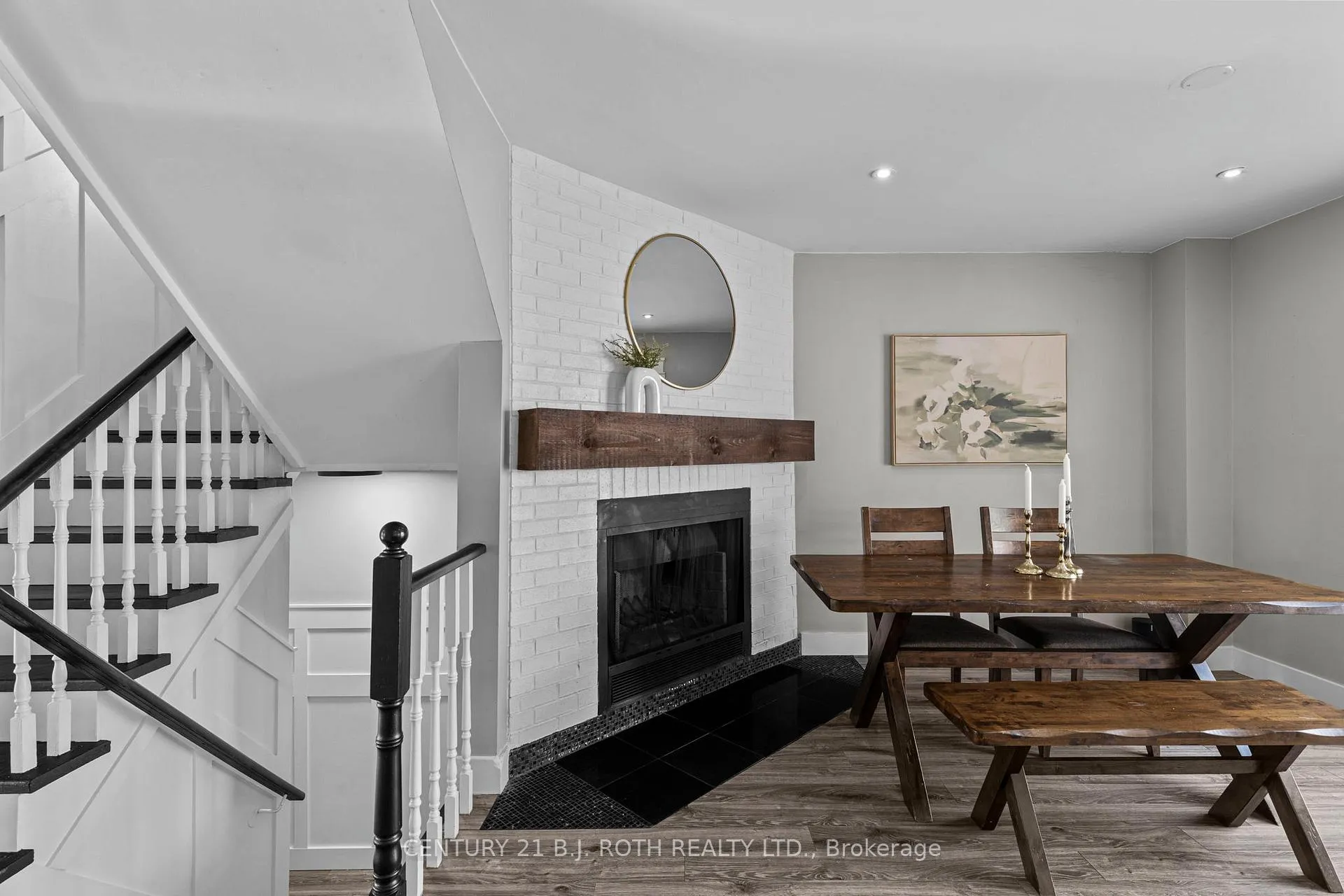 Photo 10 of 13 Hadden Crescent, Barrie, East Bayfield — HOMEH