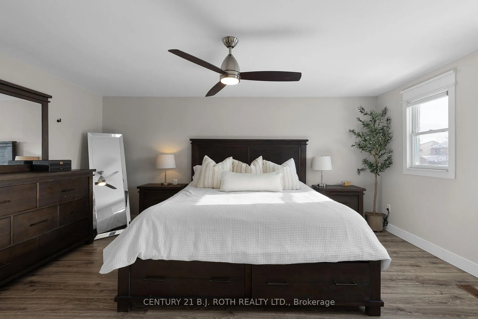 Photo 13 of 13 Hadden Crescent, Barrie, East Bayfield — HOMEH