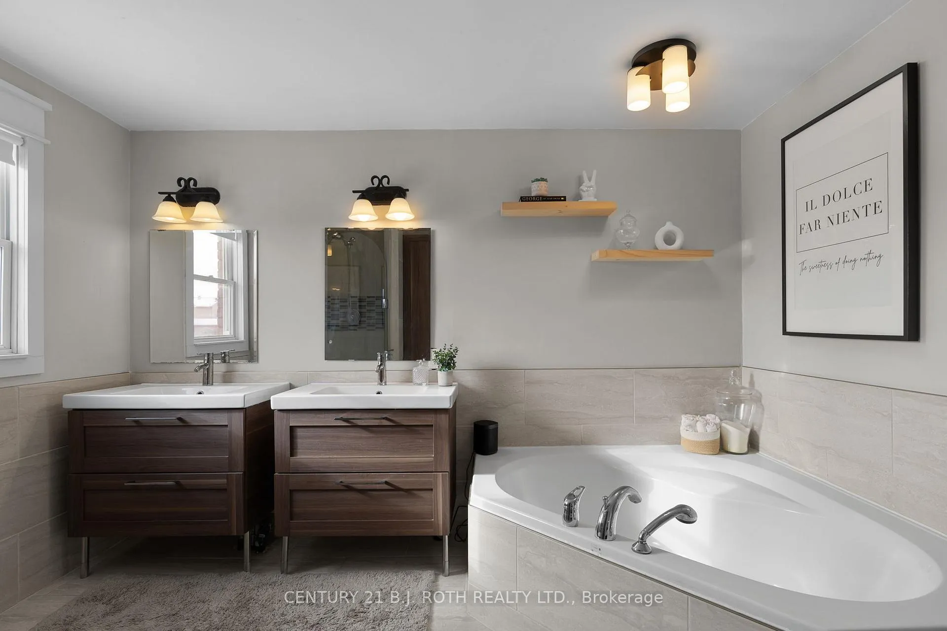 Photo 14 of 13 Hadden Crescent, Barrie, East Bayfield — HOMEH