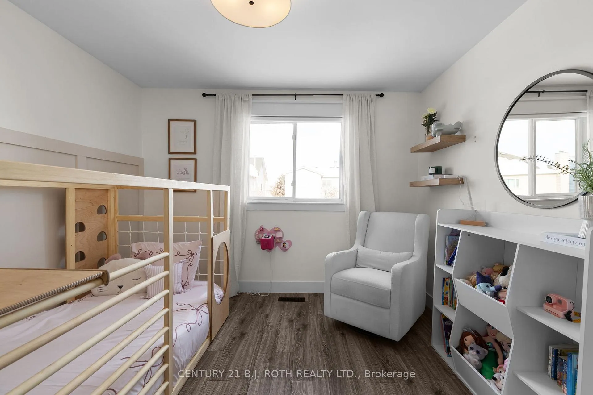 Photo 16 of 13 Hadden Crescent, Barrie, East Bayfield — HOMEH