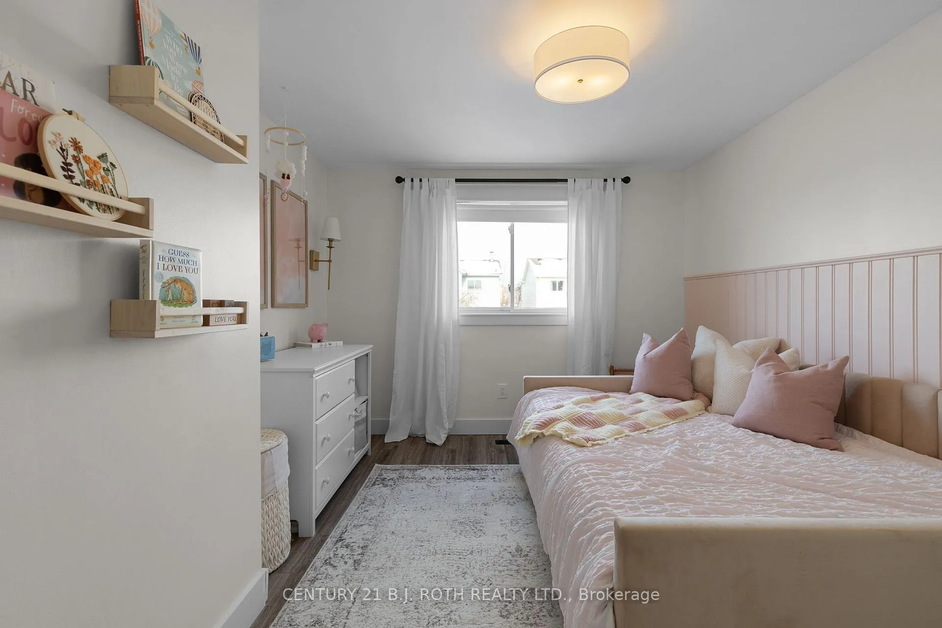 Photo 18 of 13 Hadden Crescent, Barrie, East Bayfield — HOMEH