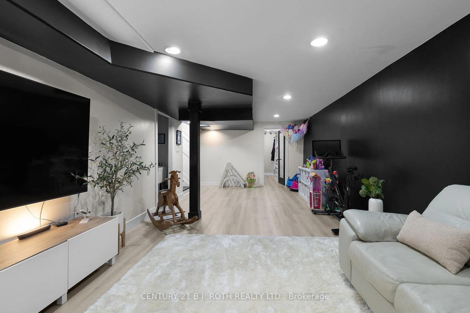 Photo 22 of 13 Hadden Crescent, Barrie, East Bayfield — HOMEH