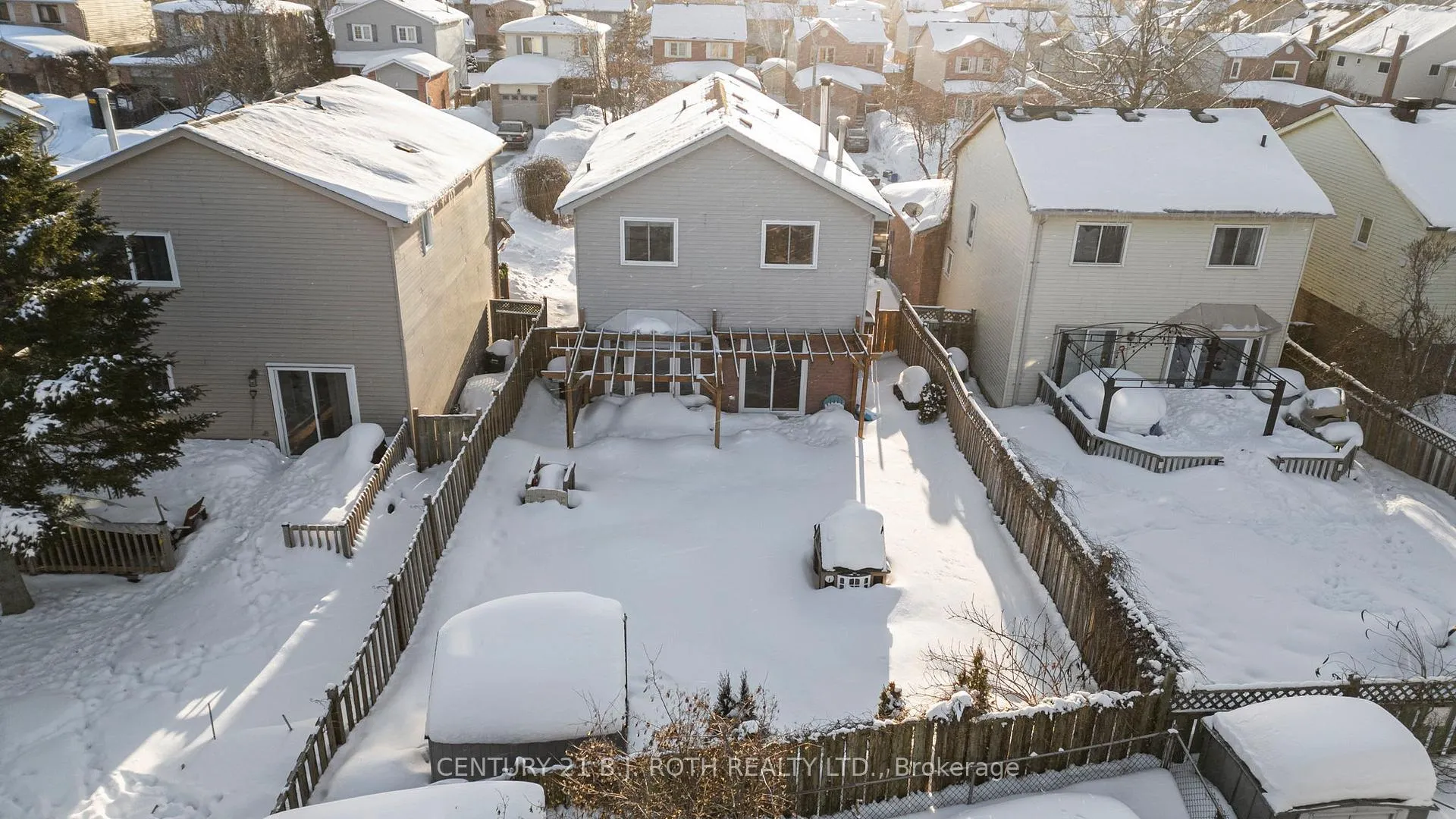 Photo 26 of 13 Hadden Crescent, Barrie, East Bayfield — HOMEH