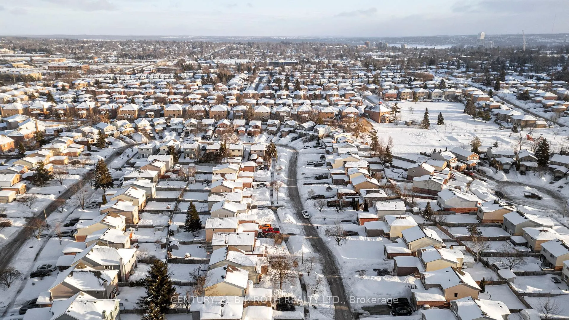 Photo 28 of 13 Hadden Crescent, Barrie, East Bayfield — HOMEH