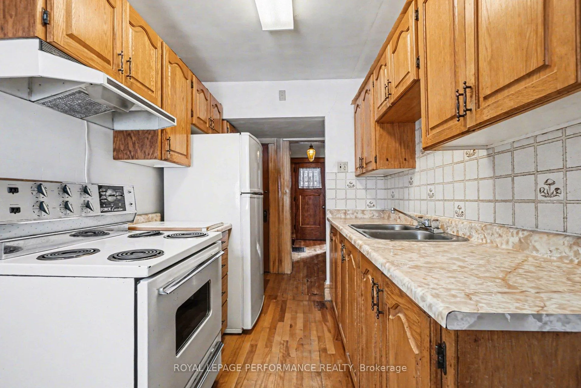 Photo 10 of 395 Second Avenue, Ottawa, Glebe — HOMEH