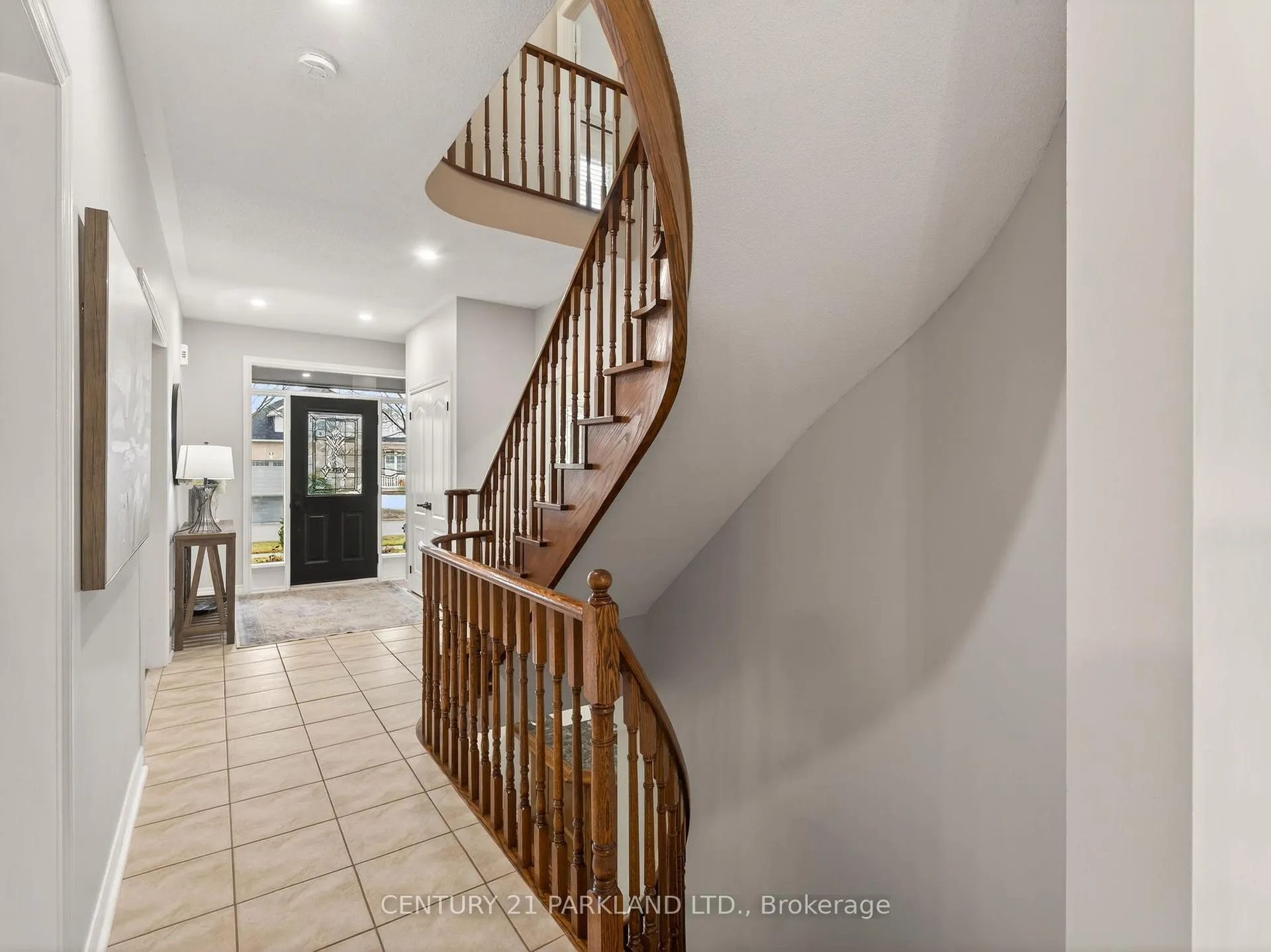 Photo 3 of 5 Brownscombe Crescent, Uxbridge — HOMEH