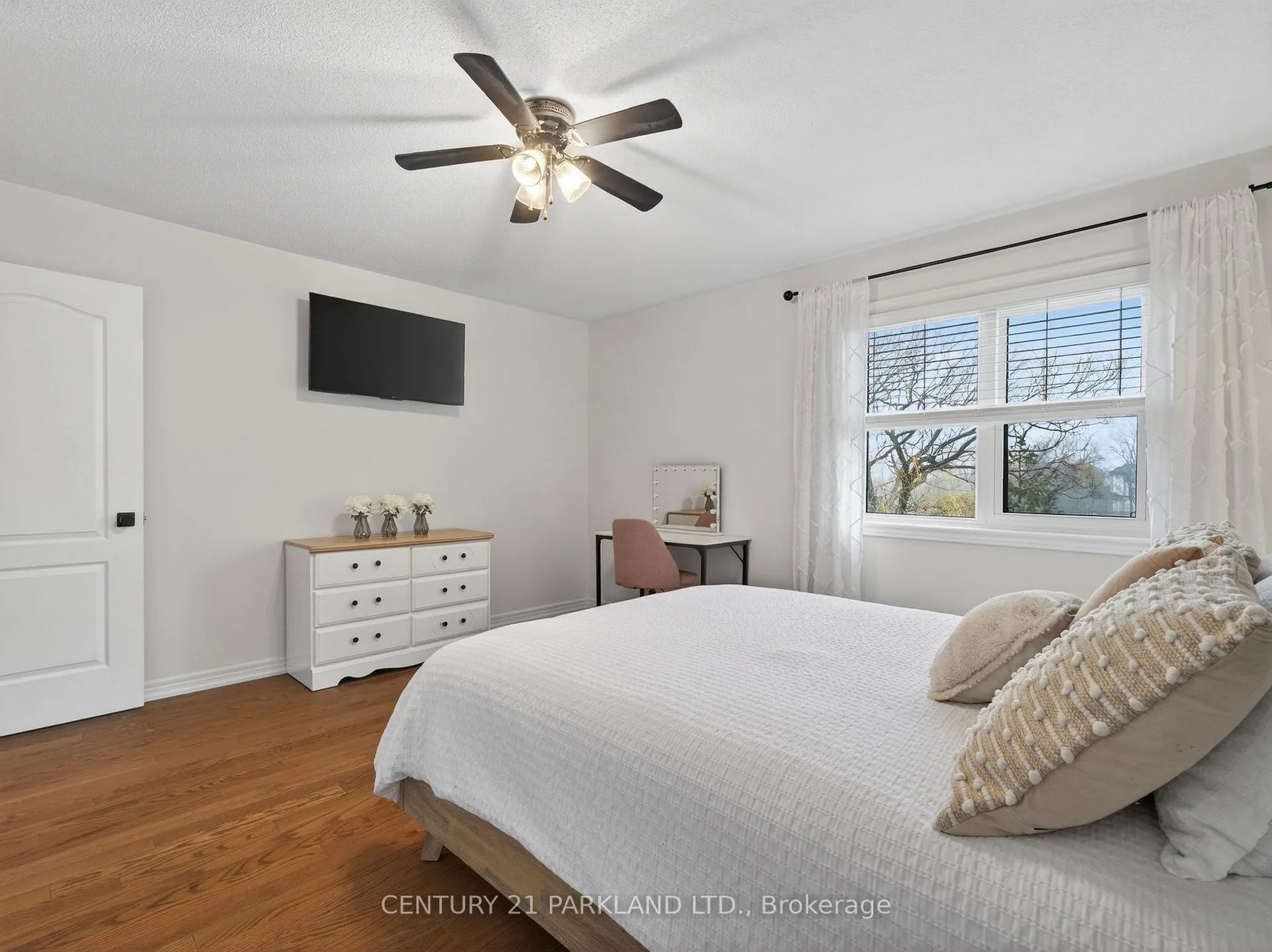 Photo 20 of 5 Brownscombe Crescent, Uxbridge — HOMEH