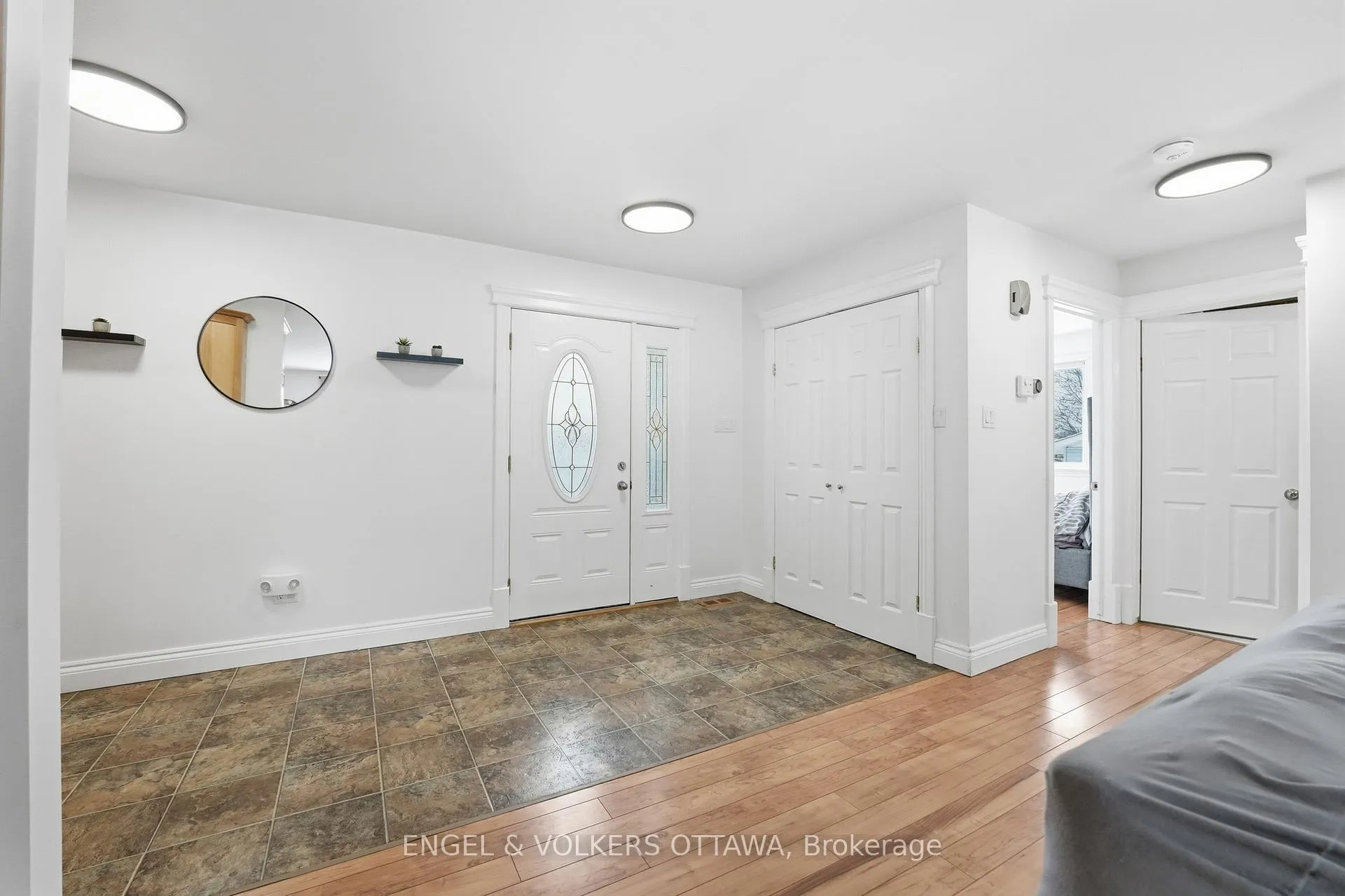 Photo 5 of 27 Ivy Avenue, Renfrew — HOMEH