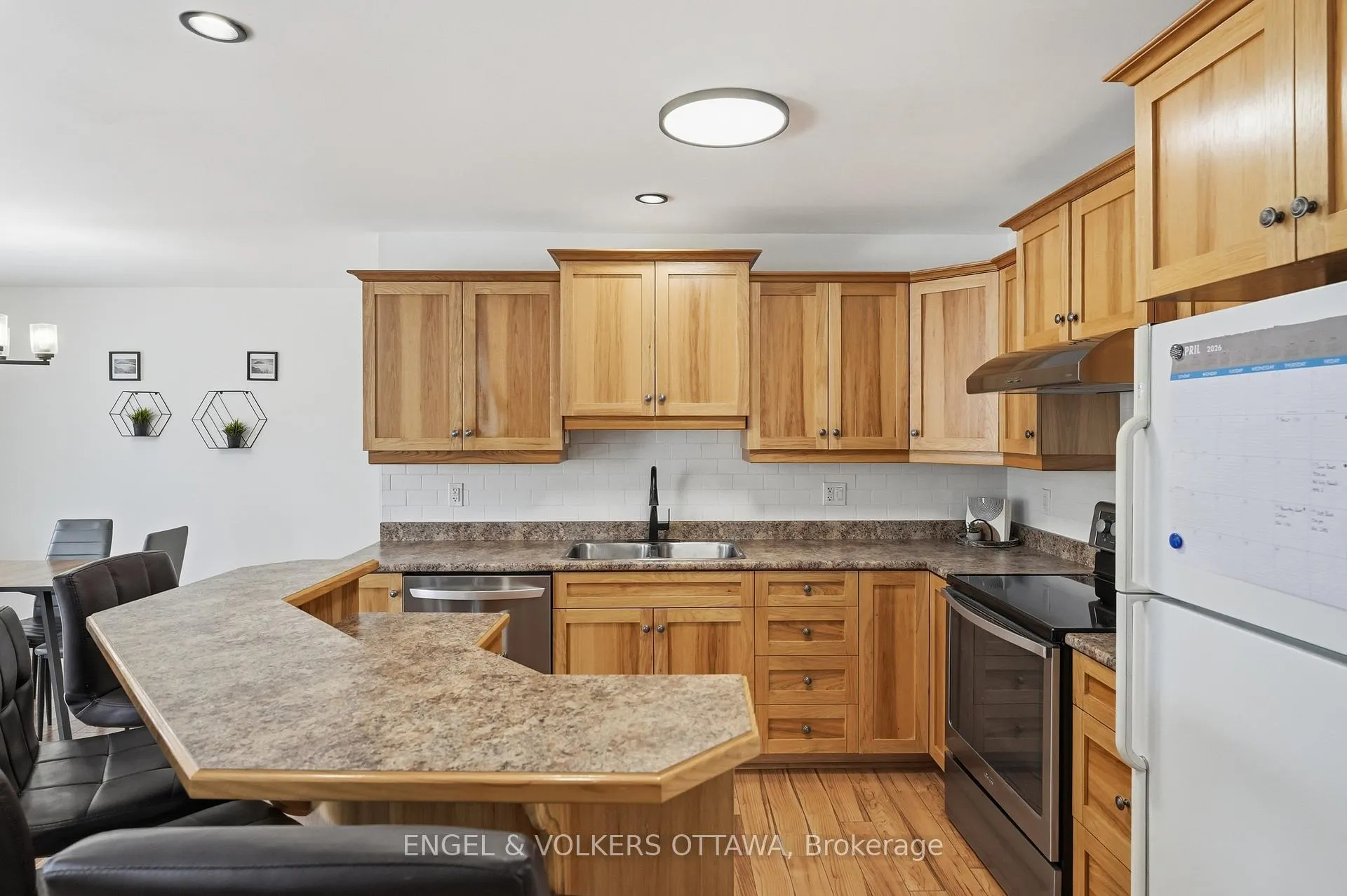 Photo 16 of 27 Ivy Avenue, Renfrew — HOMEH