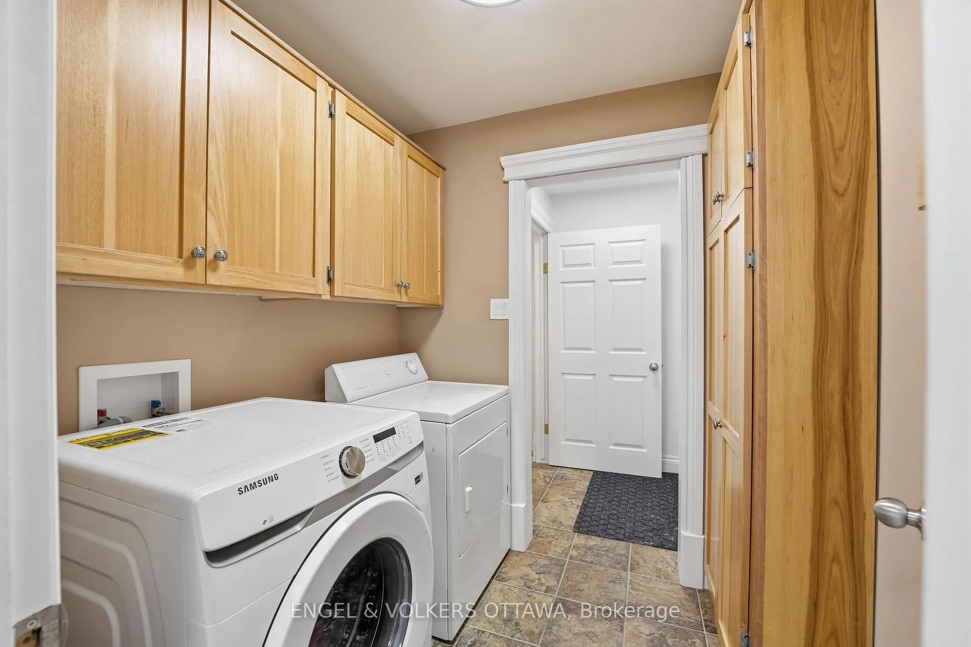 Photo 31 of 27 Ivy Avenue, Renfrew — HOMEH
