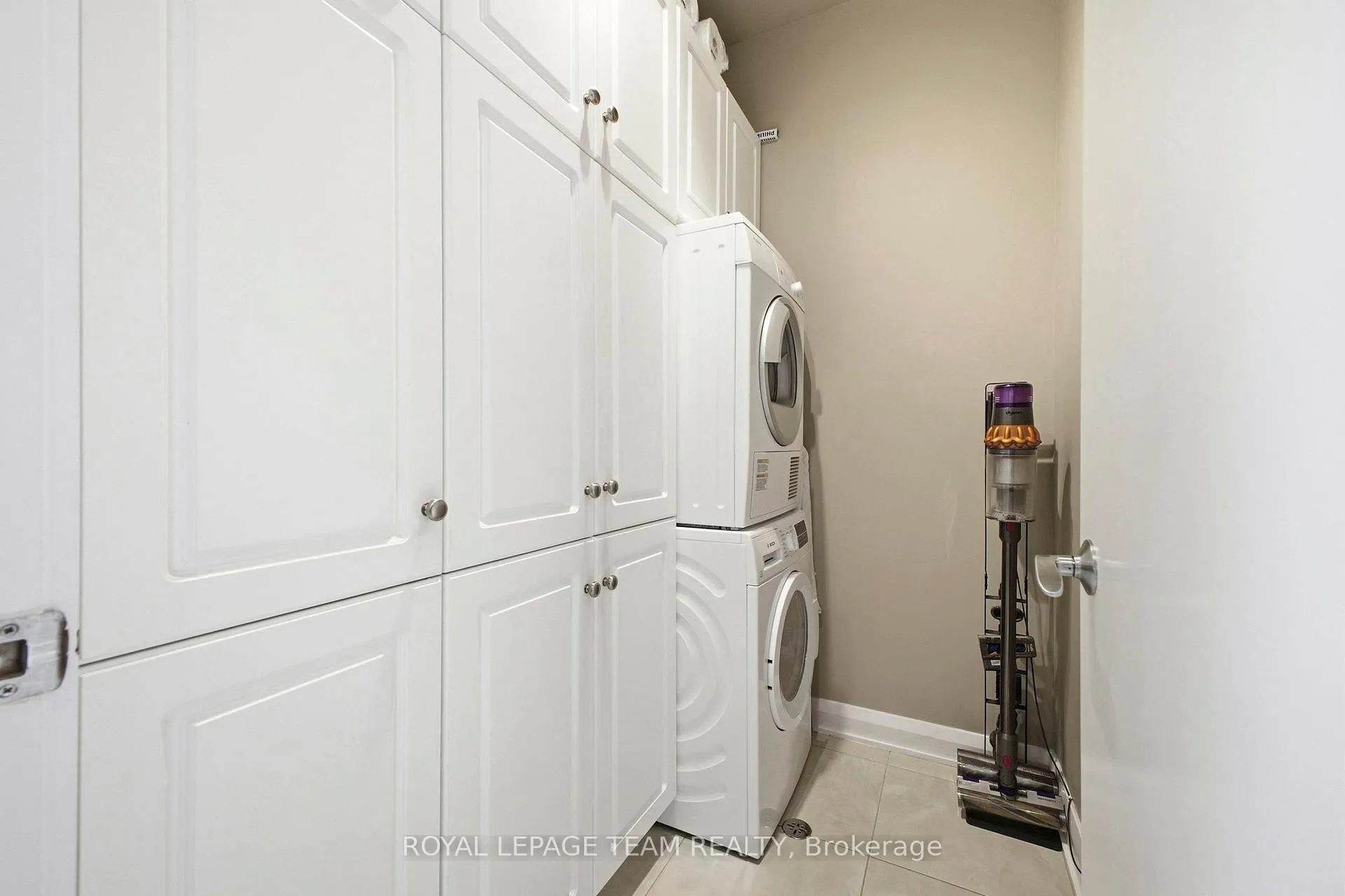 Photo 23 of 418 Mayfair Avenue, Ottawa, Ottawa West — HOMEH