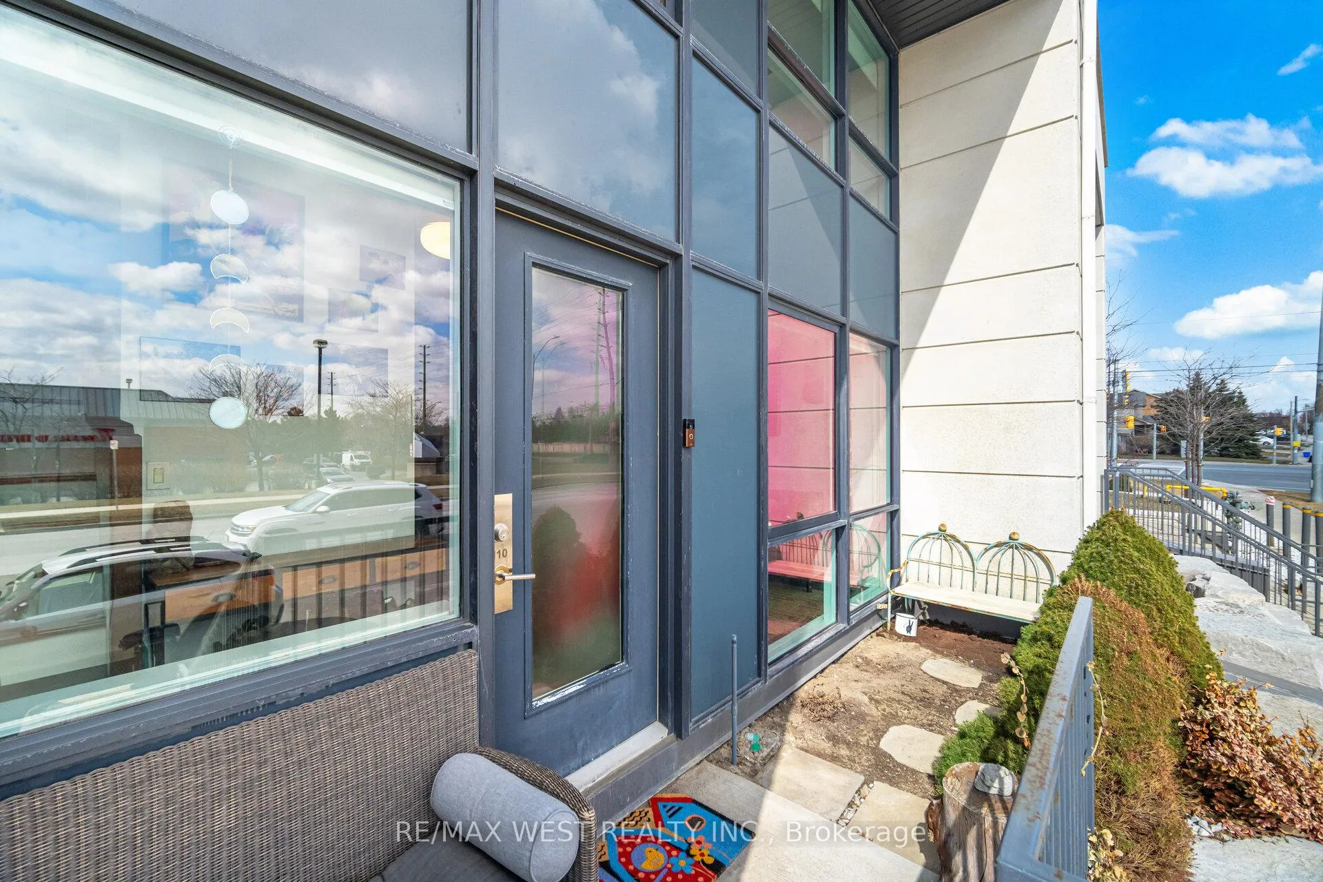 Photo 2 of Unit 110, 12 Woodstream Boulevard, Vaughan, Vaughan Grove — HOMEH