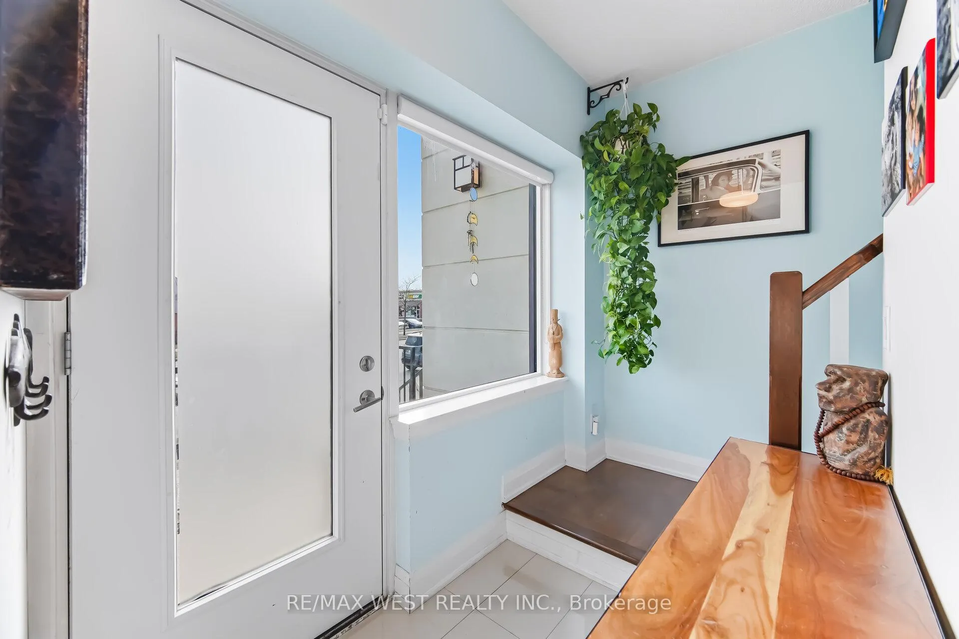 Photo 5 of Unit 110, 12 Woodstream Boulevard, Vaughan, Vaughan Grove — HOMEH