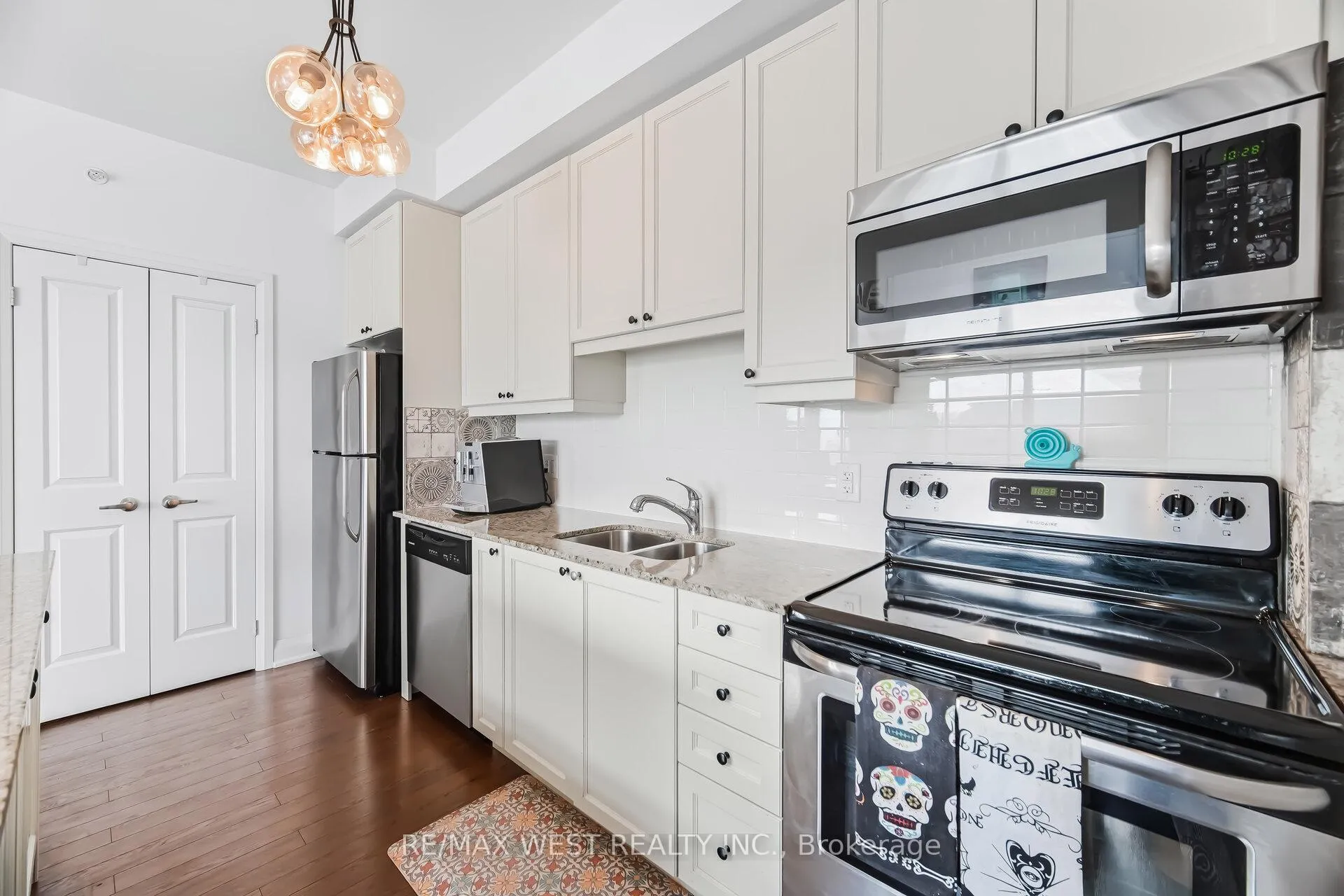 Photo 11 of Unit 110, 12 Woodstream Boulevard, Vaughan, Vaughan Grove — HOMEH