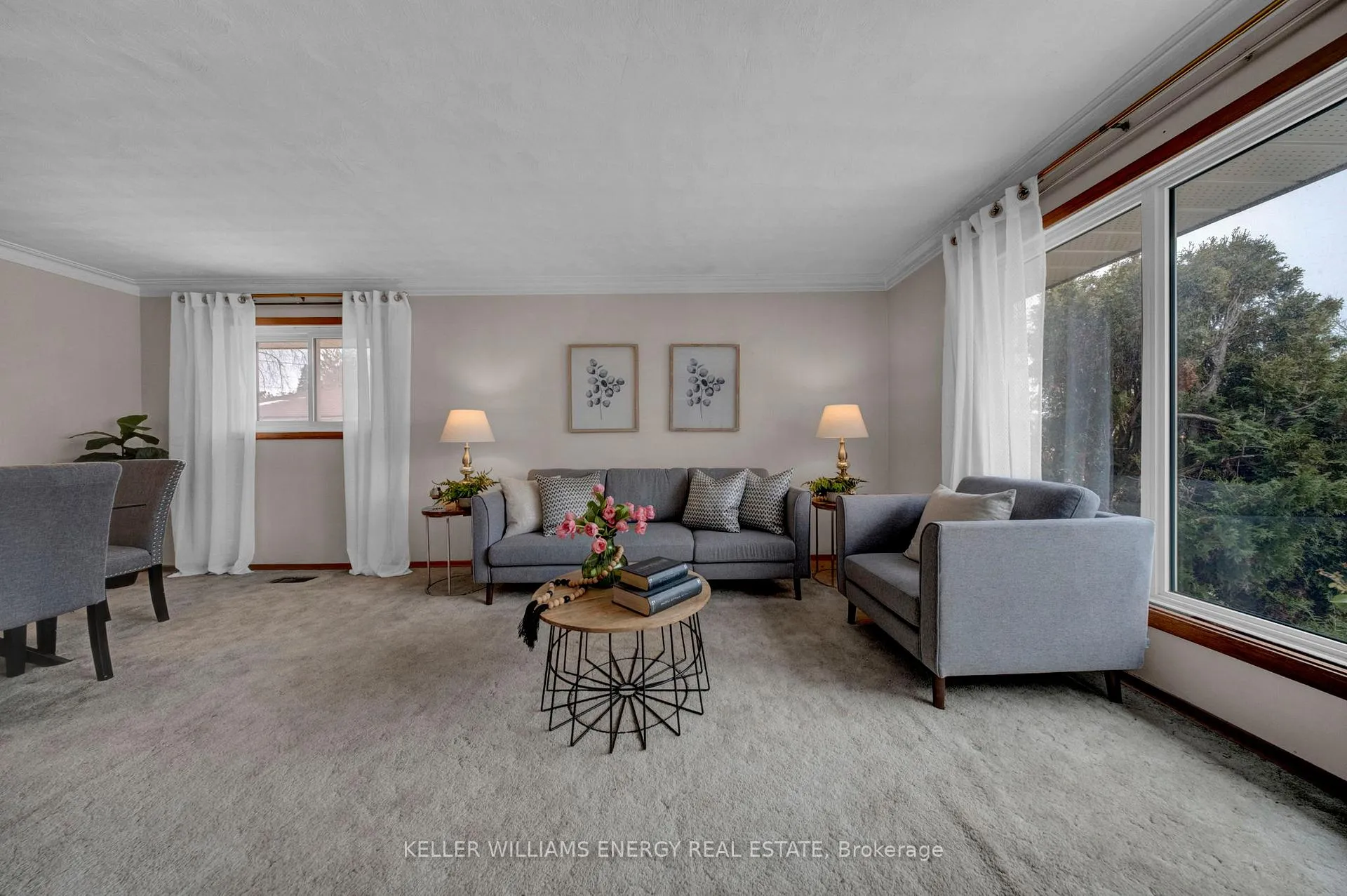 Photo 2 of 855 Timothy Street, Peterborough, Northcrest Ward 5 — HOMEH