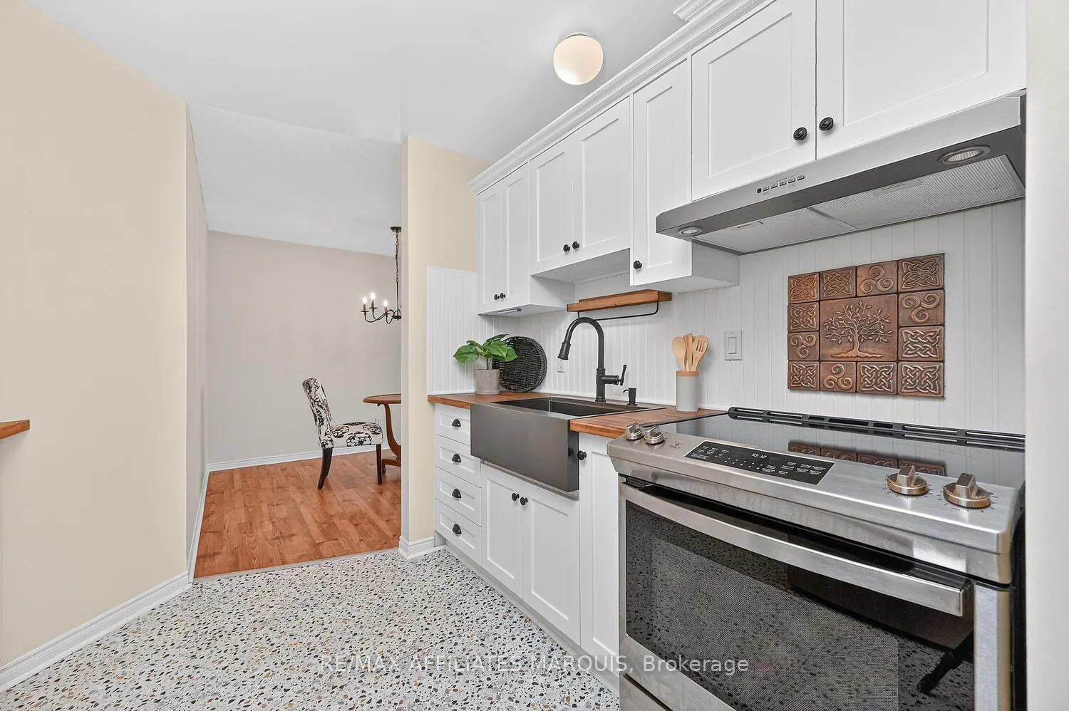 Photo 5 of Unit 304, 10 Armstrong Drive, Smiths Falls — HOMEH
