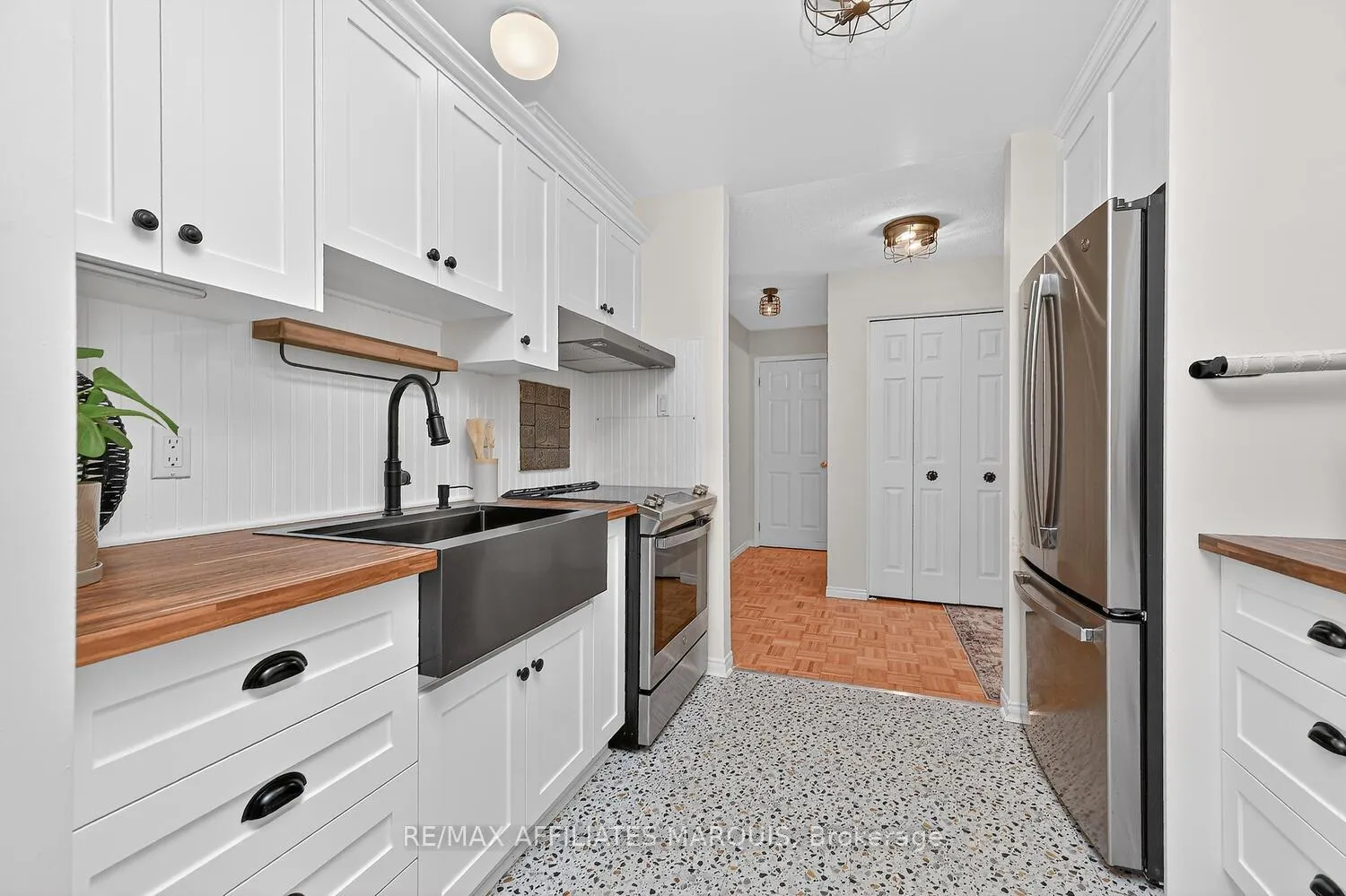 Photo 6 of Unit 304, 10 Armstrong Drive, Smiths Falls — HOMEH