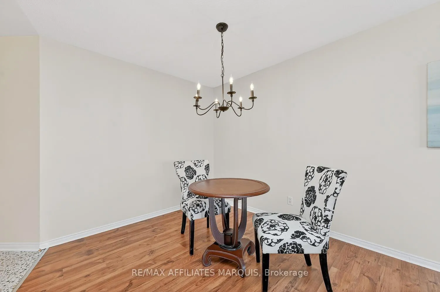 Photo 10 of Unit 304, 10 Armstrong Drive, Smiths Falls — HOMEH