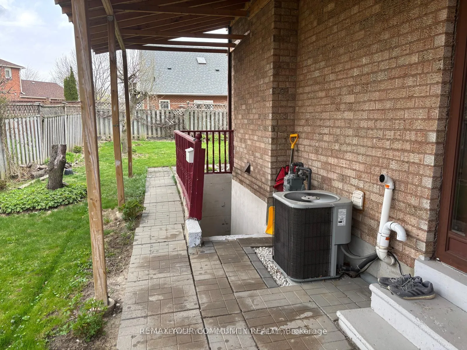 Photo 3 of Unit Basement, 166 Knightswood Avenue, Vaughan, Maple — HOMEH