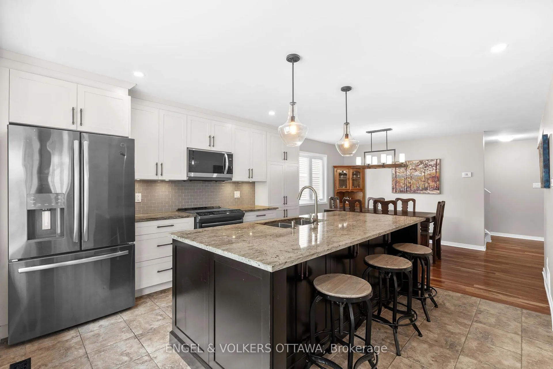 Photo 10 of 45 Townsend Drive, Ottawa, Barrhaven - Heritage Park — HOMEH