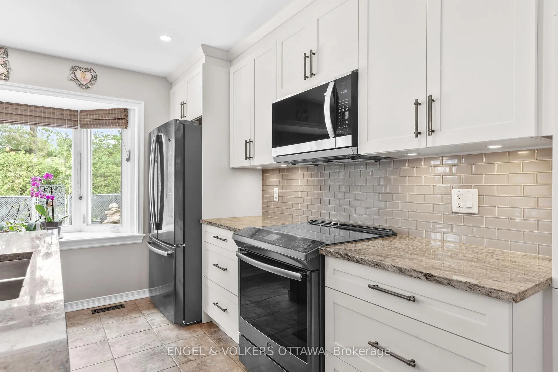 Photo 13 of 45 Townsend Drive, Ottawa, Barrhaven - Heritage Park — HOMEH