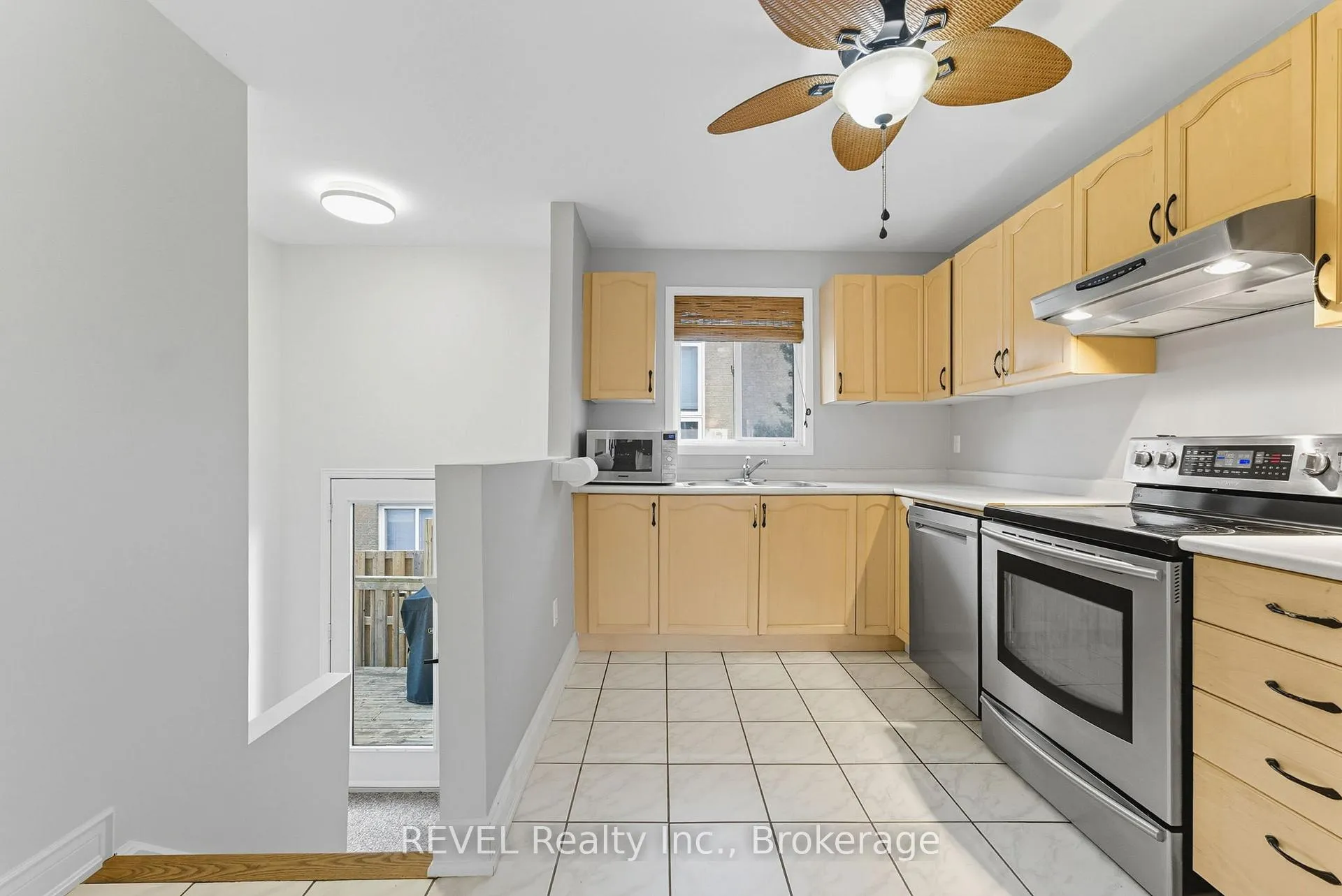 Photo 13 of 11 Supreme Drive, Hamilton, Butler — HOMEH
