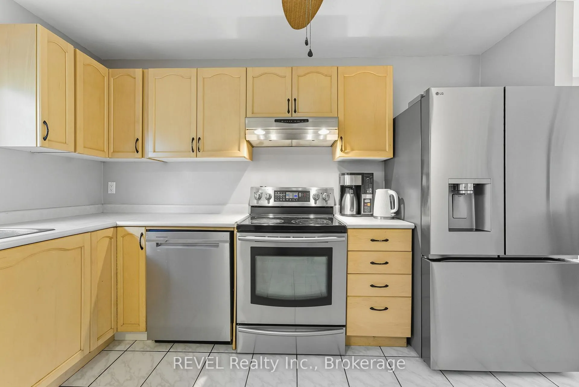 Photo 15 of 11 Supreme Drive, Hamilton, Butler — HOMEH