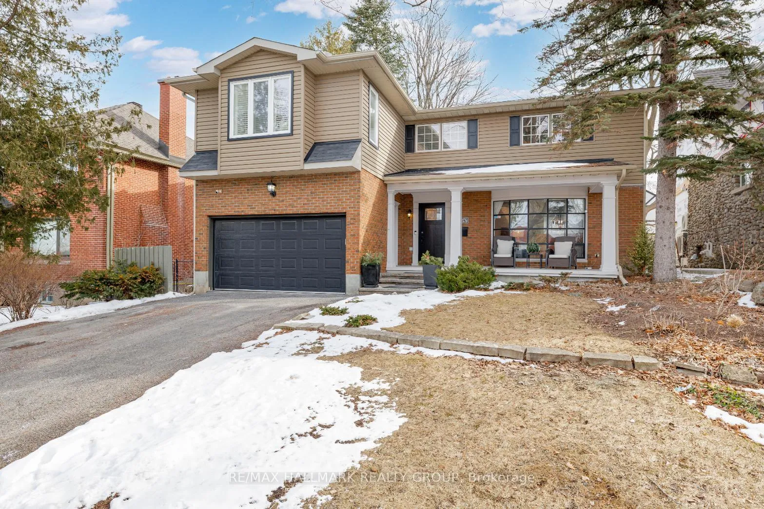 Photo 2 of 547 Denbury Avenue, Ottawa, McKellar/Highland — HOMEH
