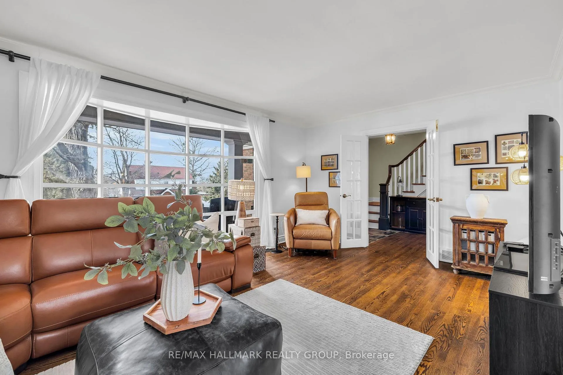 Photo 5 of 547 Denbury Avenue, Ottawa, McKellar/Highland — HOMEH