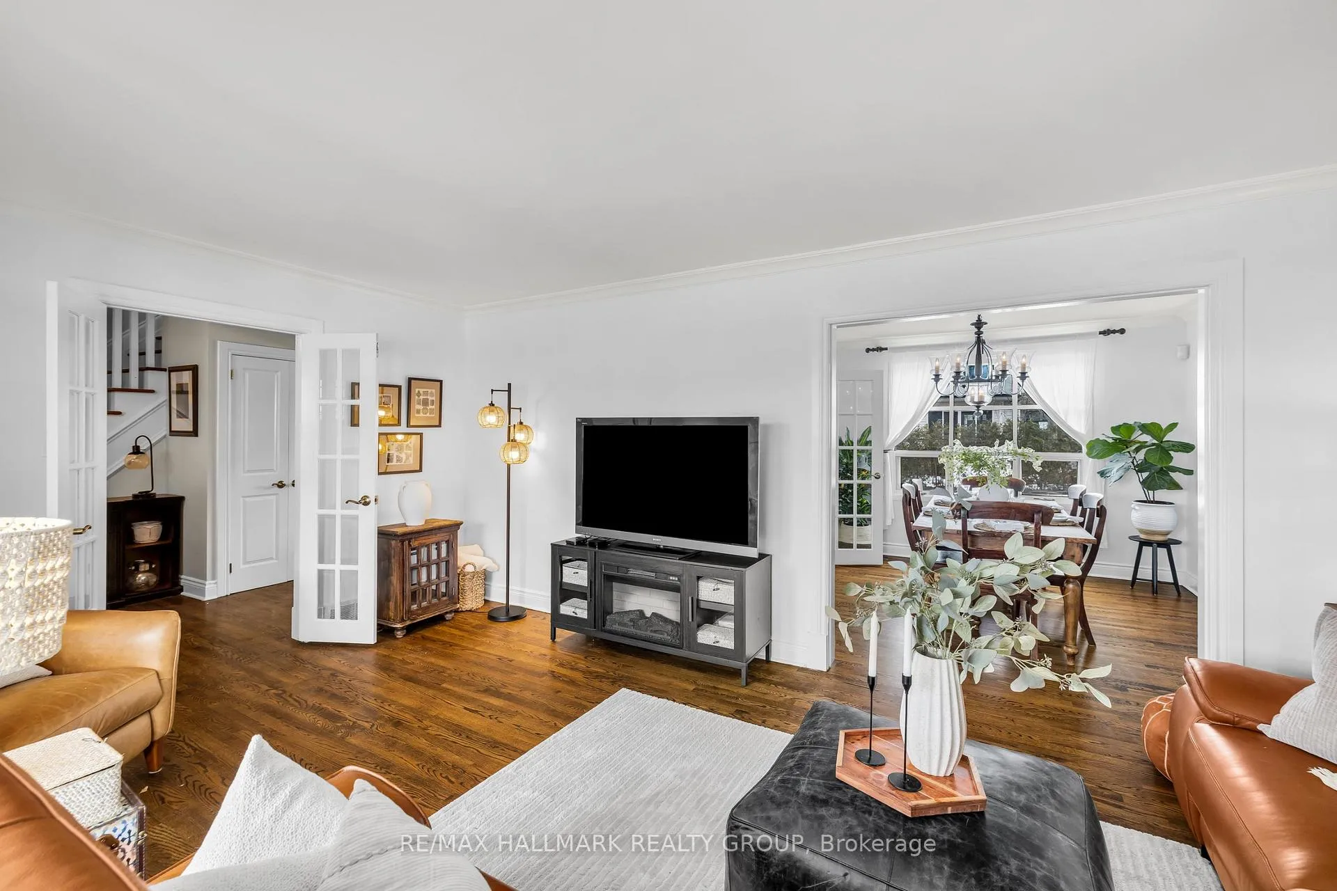 Photo 6 of 547 Denbury Avenue, Ottawa, McKellar/Highland — HOMEH
